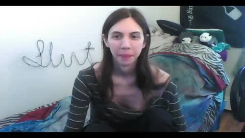 Snapshot of totalfuckingadorable chatting on April 28, 8:58 pm Luna online show from April 28, 8:58 pm