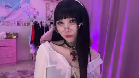 Lina online show from April 7, 5:57 pm