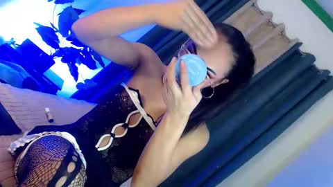 Snapshot of touch_my_body_daddy chatting on February 18, 5:09 am touch_my_body_daddy online show from February 18, 5:09 am