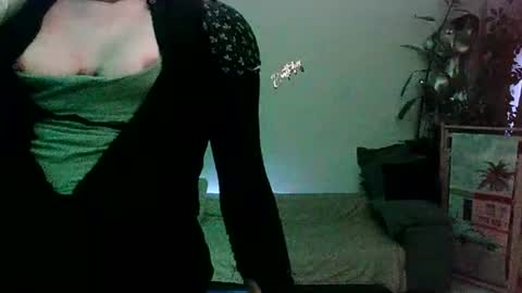 Patrizia online show from July 16, 2:50 am