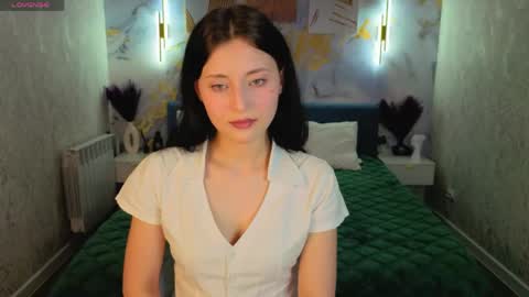 Snapshot of tracey_gill chatting on May 16, 10:36 am tracey_gill online show from May 16, 10:36 am