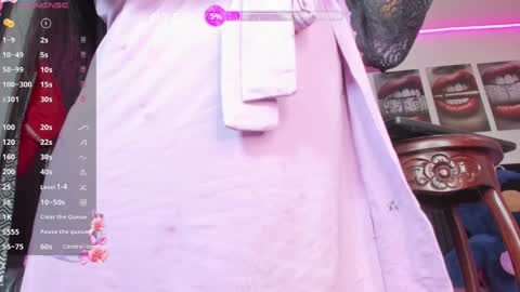 Juliana Giiraldo  online show from March 28, 9:36 pm