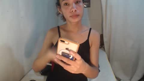 Snapshot of trans_vivamax69 chatting on March 18, 4:59 am Amor THUMBS-UP ME online show from March 18, 4:59 am