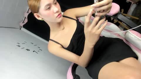 Rhiane online show from February 12, 2:32 pm