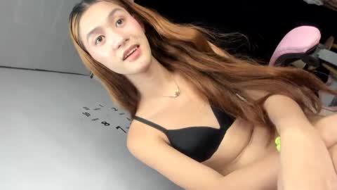 Rhiane online show from February 23, 3:40 pm