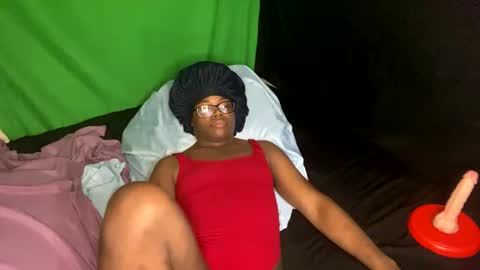 TransDomme Omi online show from March 12, 5:46 am