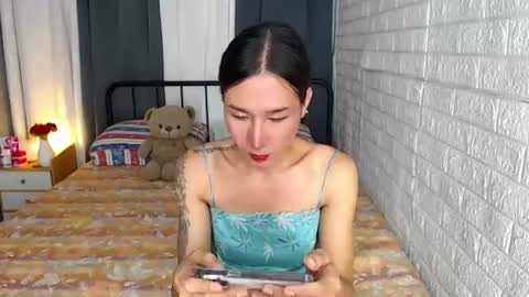 Snapshot of transmedusaxxx chatting on June 22, 12:35 am Chloe online show from June 22, 12:35 am