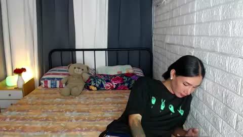Snapshot of transmedusaxxx chatting on June 22, 3:25 am Chloe online show from June 22, 3:25 am