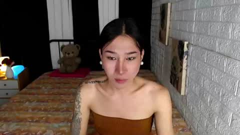 Snapshot of transmedusaxxx chatting on July 19, 8:01 pm Chloe online show from July 19, 8:01 pm
