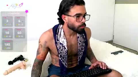 Hunter man online show from June 29, 7:03 pm