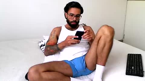 Hunter man online show from July 8, 7:40 pm