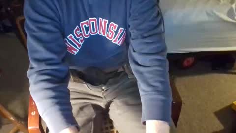 Snapshot of treehugger1711 chatting on February 18, 4:08 am treehugger1711 online show from February 18, 4:08 am