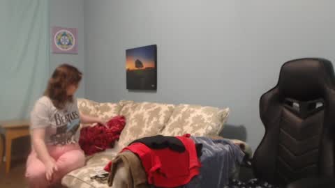 TreeJeanne online show from January 4, 5:05 pm