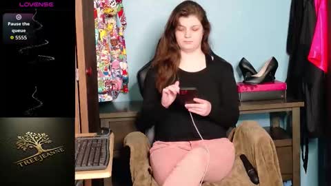 TreeJeanne online show from January 17, 5:38 pm