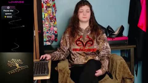 TreeJeanne online show from January 18, 5:17 pm