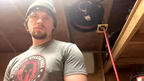 Snapshot of treeman817 chatting on February 25, 10:41 pm treeman817 online show from February 25, 10:41 pm