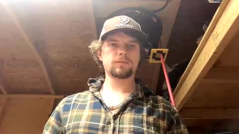 Snapshot of treeman817 chatting on February 27, 7:03 pm treeman817 online show from February 27, 7:03 pm