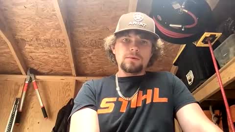 treeman817 online show from May 6, 8:47 pm