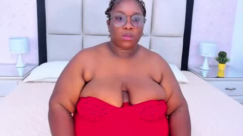 Treisy Vixen big ass online show from June 25, 5:12 am