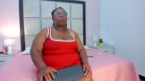 Treisy Vixen big ass online show from June 28, 3:12 am