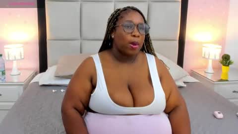 Treisy Vixen big ass online show from July 1, 3:08 am