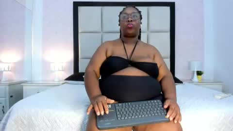 Treisy Vixen big ass online show from July 7, 7:23 am
