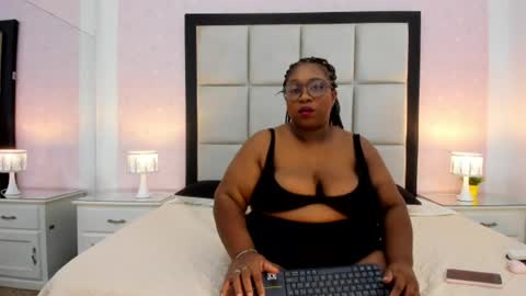 Treisy Vixen big ass online show from July 8, 2:49 am