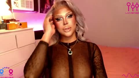Jade online show from June 16, 2:52 pm