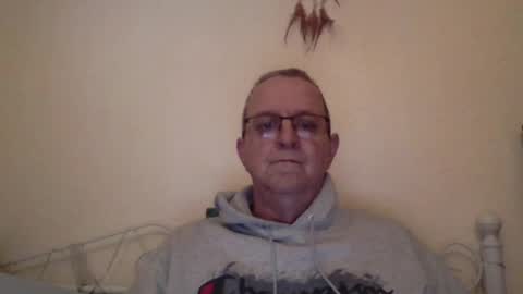 Fe-fi-fo-fum online show from March 22, 12:30 pm