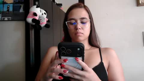 triana_bell online show from July 3, 4:57 pm