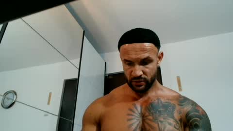 Snapshot of tridentmuscles chatting on June 8, 11:21 am tridentmuscles online show from June 8, 11:21 am