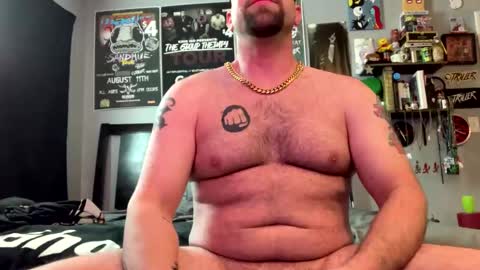 Snapshot of triller402 chatting on February 1, 10:36 am triller402 online show from February 1, 10:36 am