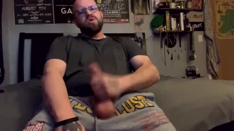 Snapshot of triller402 chatting on February 18, 1:18 pm triller402 online show from February 18, 1:18 pm