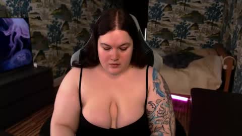 Tina online show from May 6, 11:26 am
