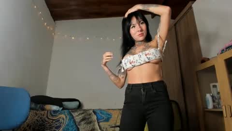 Snapshot of tristan_fantasycam22 chatting on October 2, 9:33 pm Tristan And Samara online show from October 2, 9:33 pm