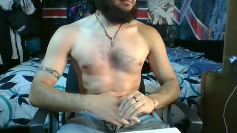 Snapshot of trizquelmen chatting on December 19, 7:43 pm Andrew online show from December 19, 7:43 pm