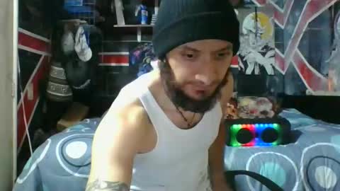 Snapshot of trizquelmen chatting on March 2, 6:37 pm Andrew online show from March 2, 6:37 pm