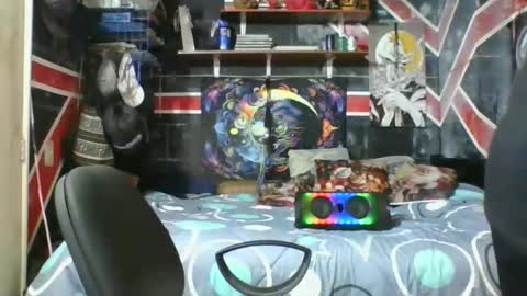 Snapshot of trizquelmen chatting on March 3, 9:10 pm Andrew online show from March 3, 9:10 pm