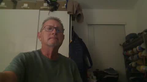 Snapshot of troffer1020 chatting on October 28, 2:59 am Troffer online show from October 28, 2:59 am