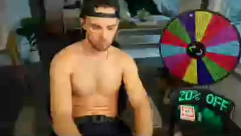 Snapshot of troy_greenxo chatting on July 8, 11:20 pm Troy Green online show from July 8, 11:20 pm
