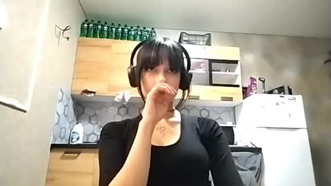 Snapshot of trudymersereau chatting on January 19, 2:43 pm Poly online show from January 19, 2:43 pm