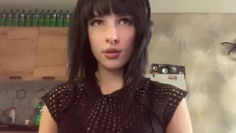 Snapshot of trudymersereau chatting on March 16, 12:20 pm Poly online show from March 16, 12:20 pm