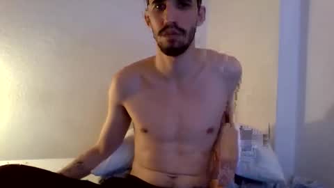 Snapshot of trueblove chatting on November 25, 10:43 pm trueblove online show from November 25, 10:43 pm