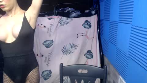 Snapshot of trustmaddie chatting on June 24, 3:11 pm trustmaddie online show from June 24, 3:11 pm