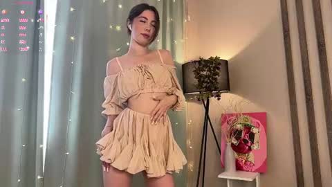 Snapshot of try_skip_me chatting on July 27, 7:04 am Molly online show from July 27, 7:04 am
