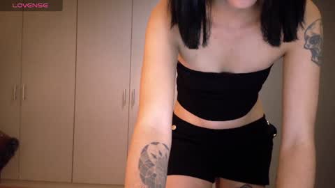 Snapshot of tryp666 chatting on June 10, 5:07 am Cait online show from June 10, 5:07 am