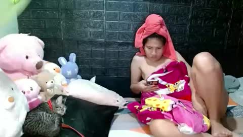 SHENA  online show from April 17, 5:27 pm