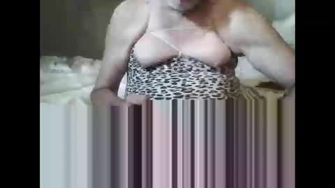 Snapshot of tsrobyn636 chatting on November 9, 2:37 pm tsrobyn636 online show from November 9, 2:37 pm