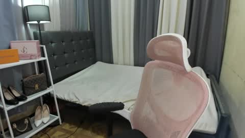 tsuncutmargauxx online show from April 19, 1:38 am