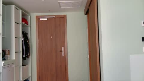 tudorasputas online show from April 18, 11:25 am